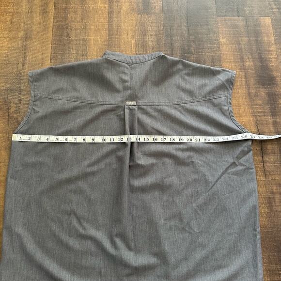 Figs Gray Rafaela Button Scrub Top Size XL - Picture 7 of 8